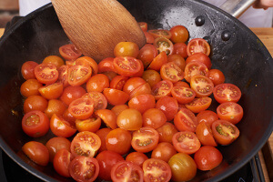 tomaten bakken